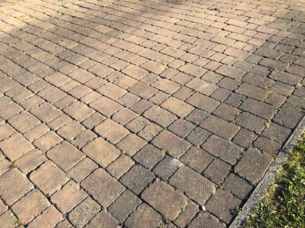 driveway cleaning bolton